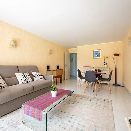 Le Drive Apartment
